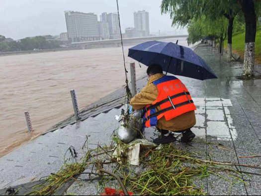 溆浦：沅水屏障下的疫情破防与地理困局