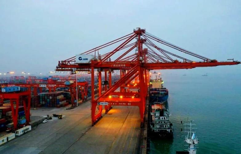钦州湾畔的防疫坚守：港口城市如何阻断输入链条？