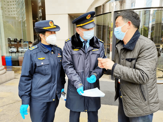 虹口区疫情：城市水网与旧里结构下的防控挑战