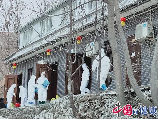 东兰喀斯特屏障下的零感染坚守：地理优势如何隔绝疫情？