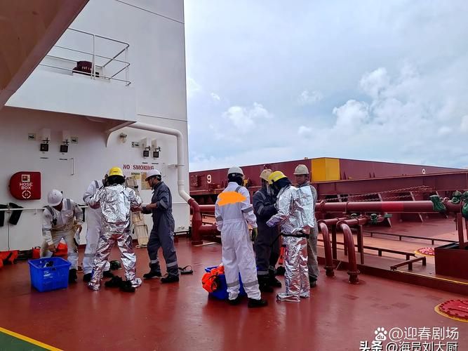 汉南临江工业带的防疫压力：交通枢纽与集体宿舍的传播挑战