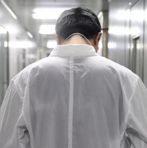 【裕民：边境小城的零感染坚守与地理屏障下的防疫逻辑】