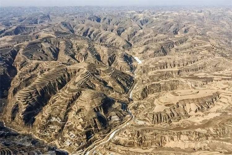 吴起：黄土高原沟壑间的静默防线与零星破防