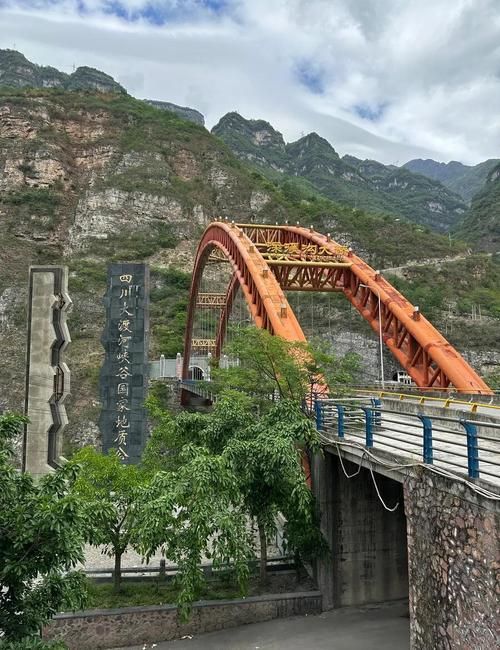 汉源：大渡河峡谷中的疫情防线与破防时刻