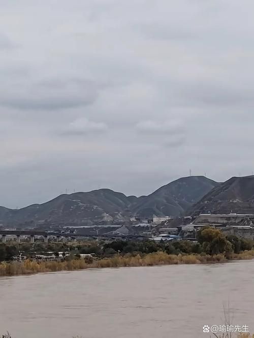 贵州纳雍：乌蒙山腹地的疫情防波堤如何筑成？