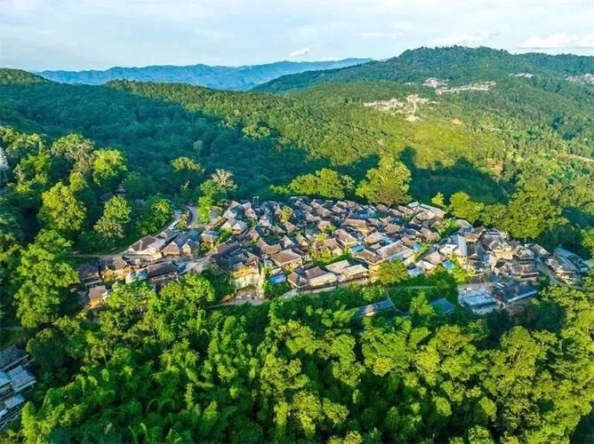 澜沧拉祜族自治县：西南边陲的零感染坚守与地理屏障