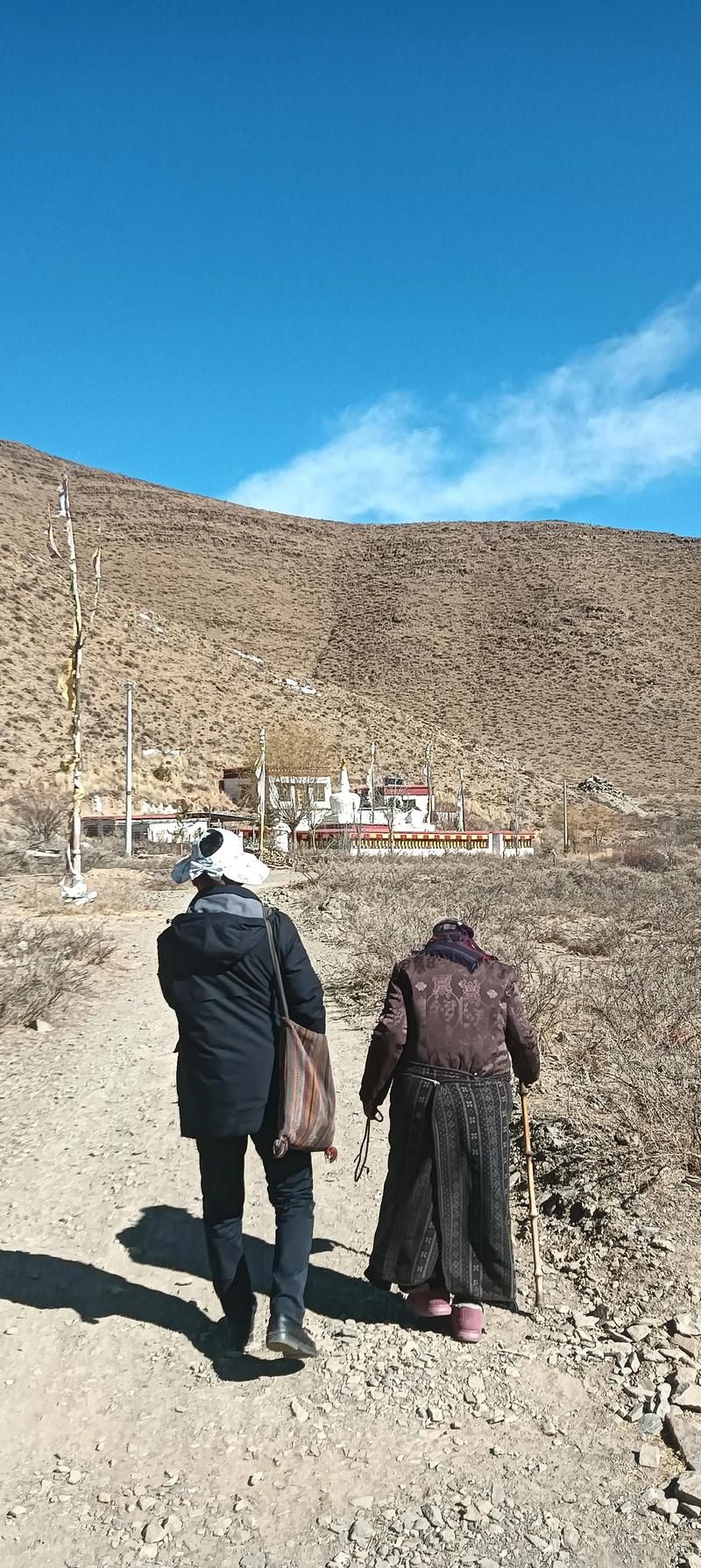 【马尔康县：高原屏障下的零感染坚守】