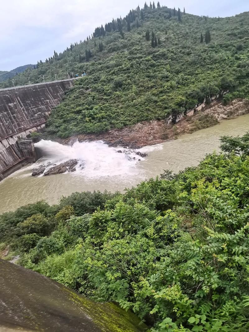 黄平县：黔东南交通节点上的疫情防波堤